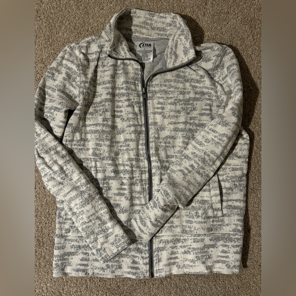 Zyia jacket size Small